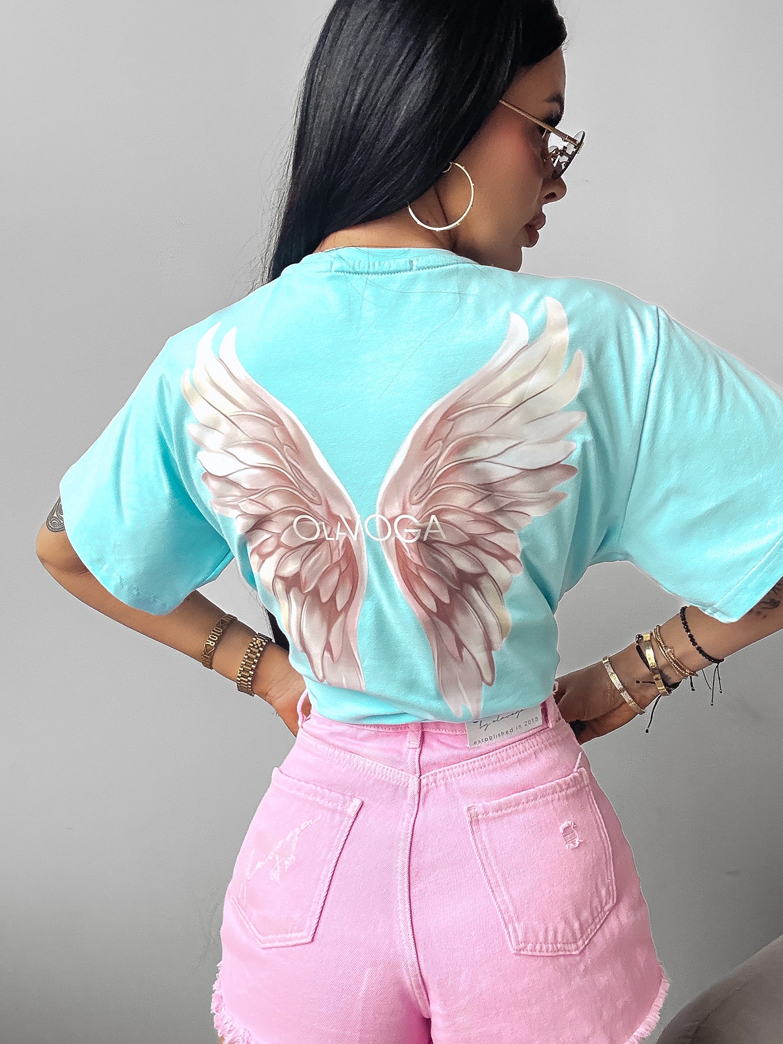 T-shirt klasyczny HOLD ON OLAVOGA błękitny