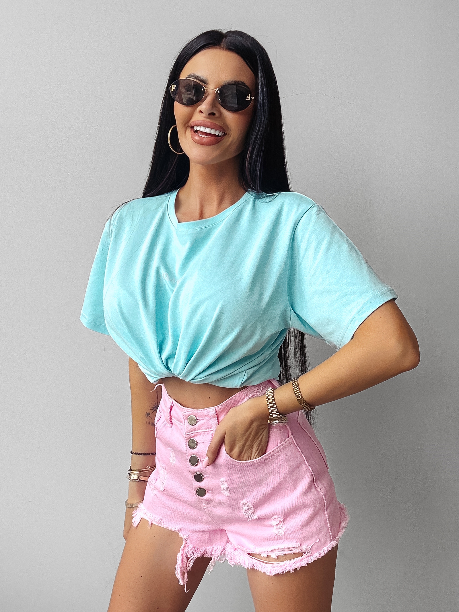 T-shirt klasyczny HOLD ON OLAVOGA błękitny T-shirt klasyczny HOLD ON OLAVOGA błękitny