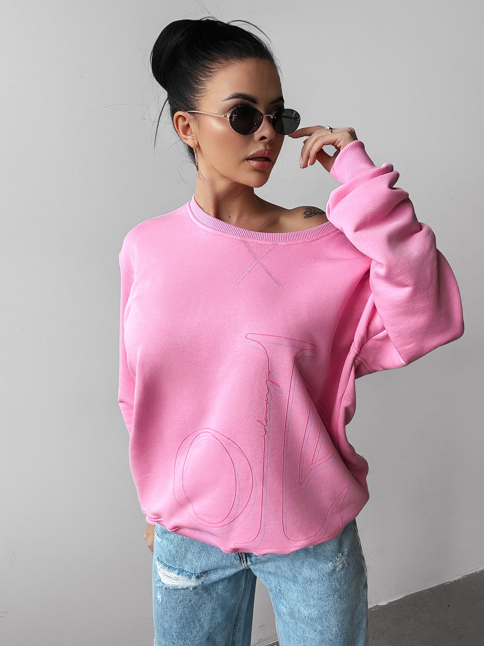 Bluza oversize APLOMB OLAVOGA różowa Bluza oversize APLOMB OLAVOGA różowa