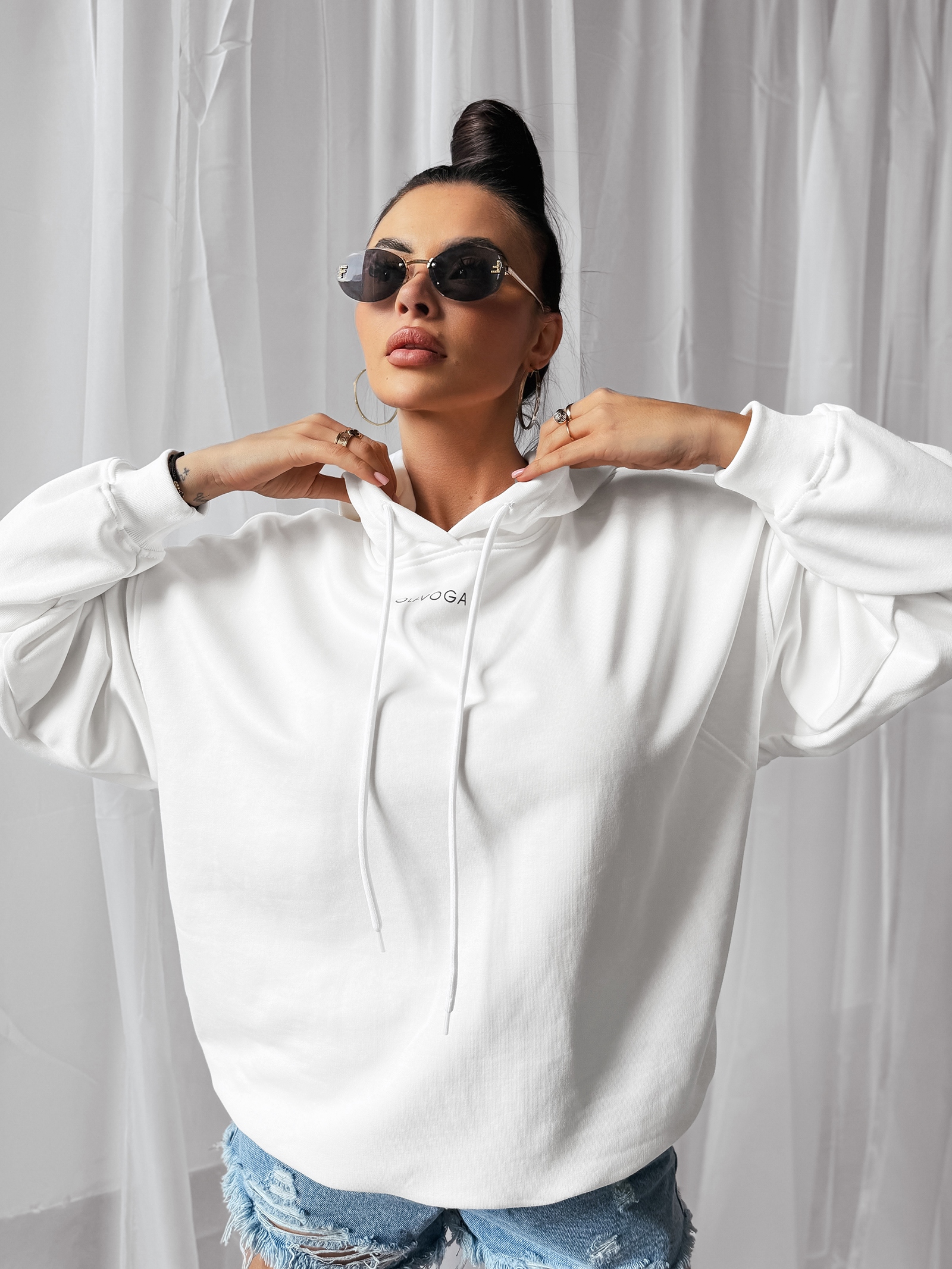 Bluza z grafiką COLLAGE OLAVOGA ecru