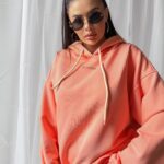 Bluza z grafiką COLLAGE OLAVOGA łososiowa