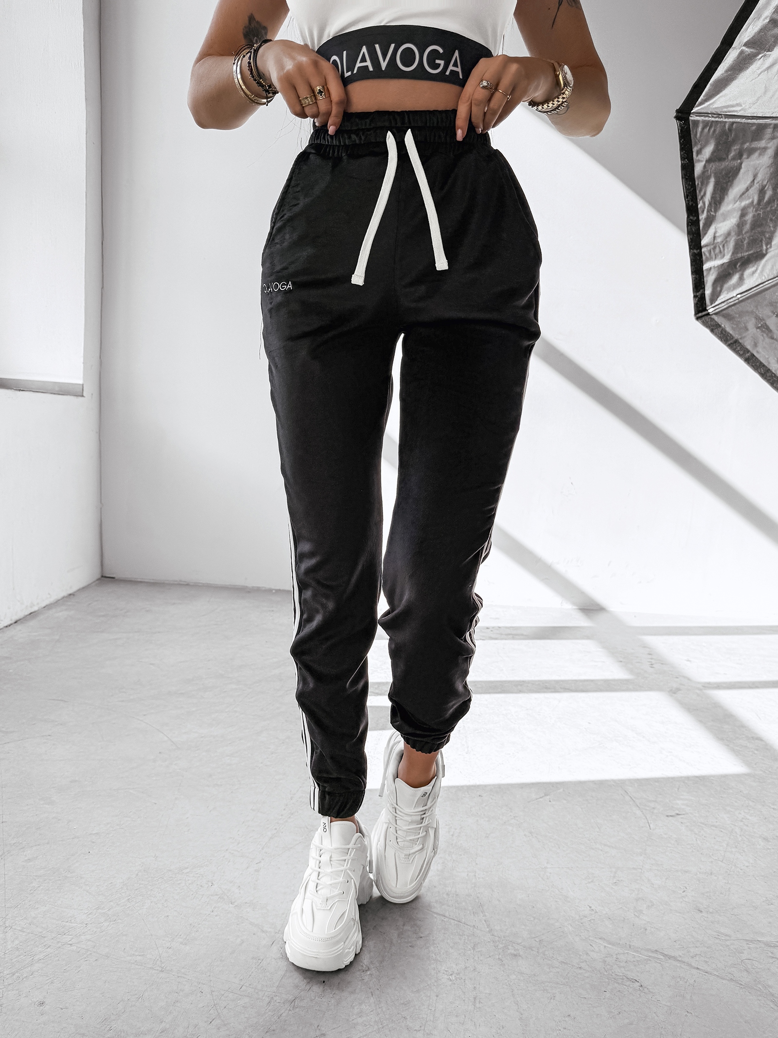 Spodnie damskie sportowe STEAM OLAVOGA czarne Spodnie damskie sportowe STEAM OLAVOGA czarne