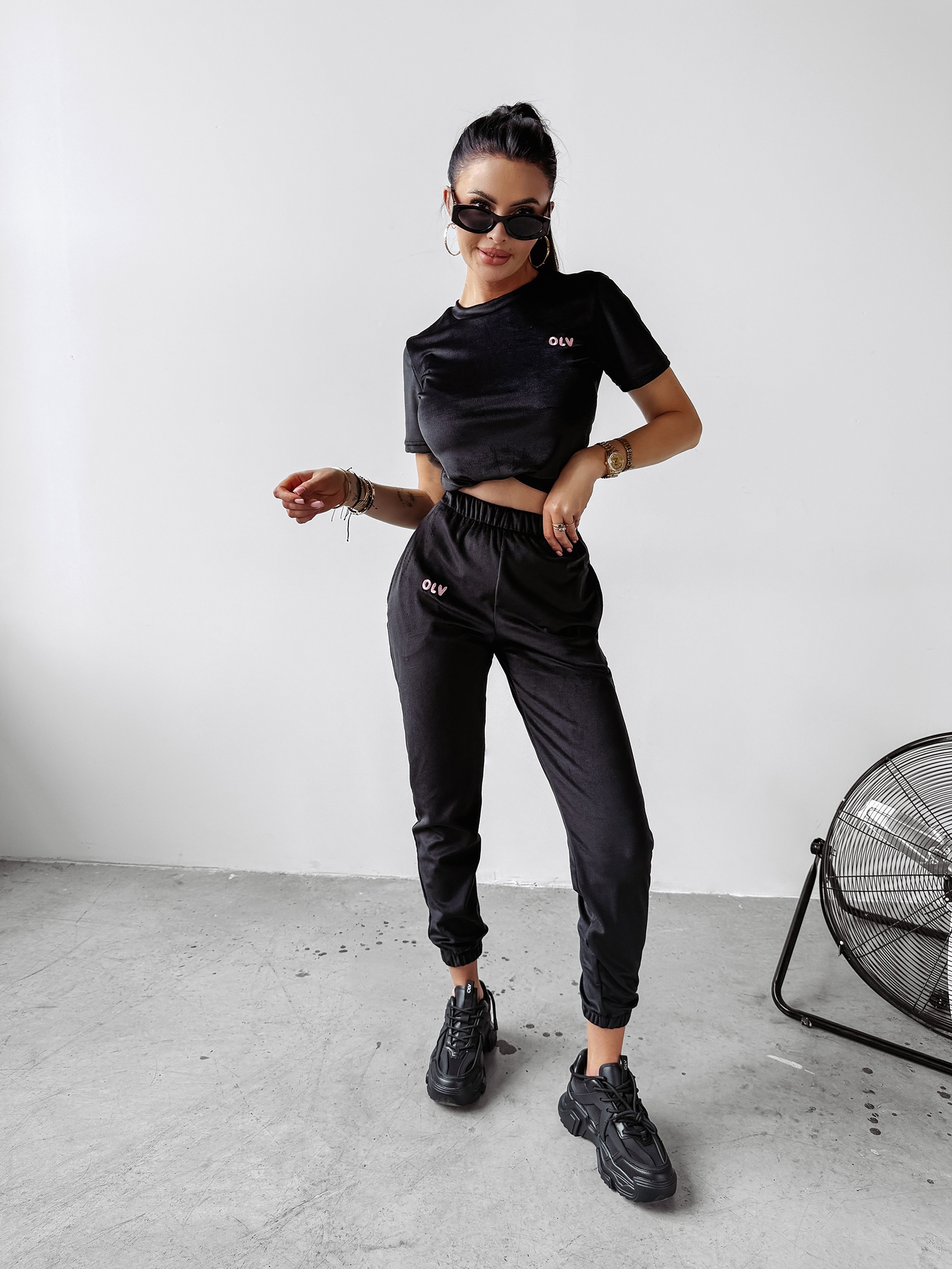 Komplet welurowy GET OVER OLAVOGA czarny Komplet welurowy GET OVER OLAVOGA czarny