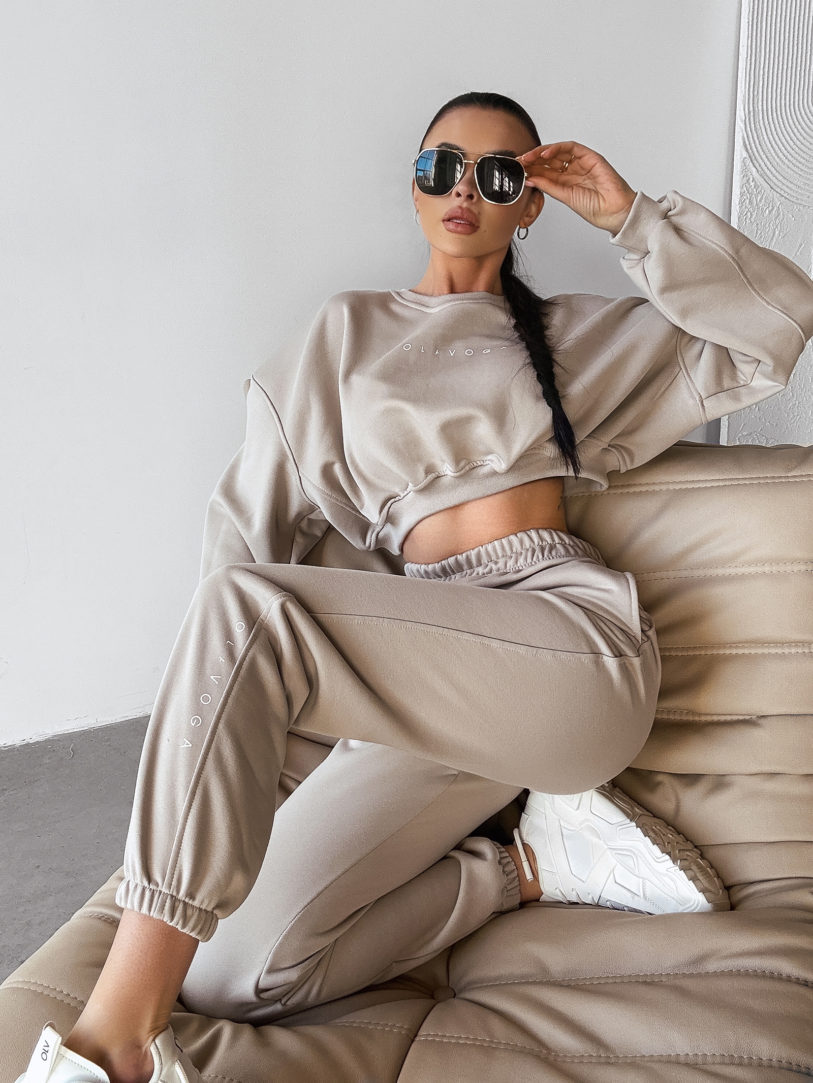 Komplet dresowy TIPSY OLAVOGA beżowy
