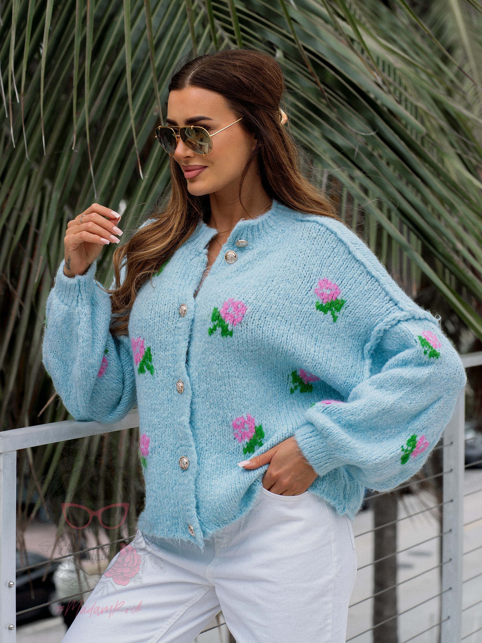 Sweterek w kwiaty Posano niebieski