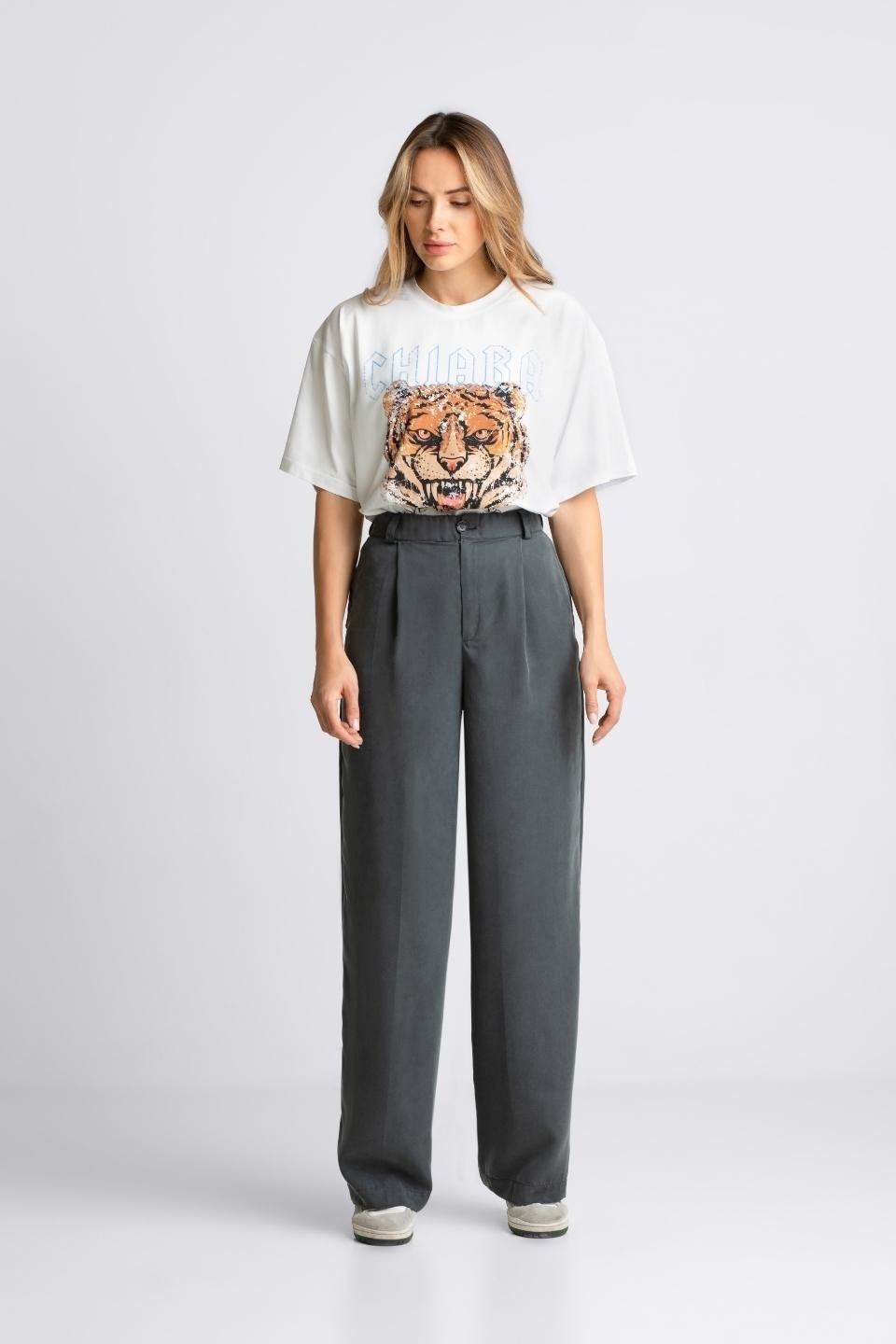 T-shirt oversize CHIARA ROAR biały