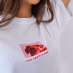 T-shirt oversize z nadrukiem CHIARA DOG biały