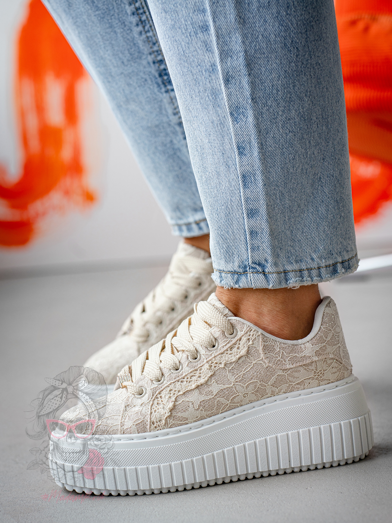 Buty sportowe na platformie Madam Amona beżowe