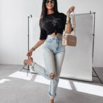 T-shirt ze złotym logowaniem EBRO OLAVOGA czarny