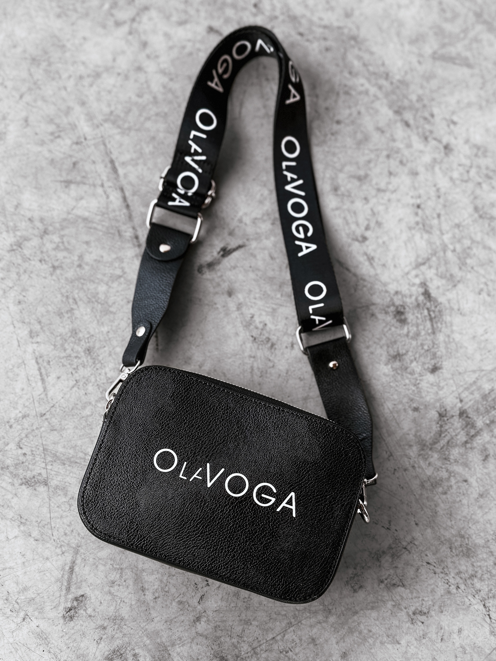 Torebka listonoszka MIDNIGHT OLAVOGA czarna