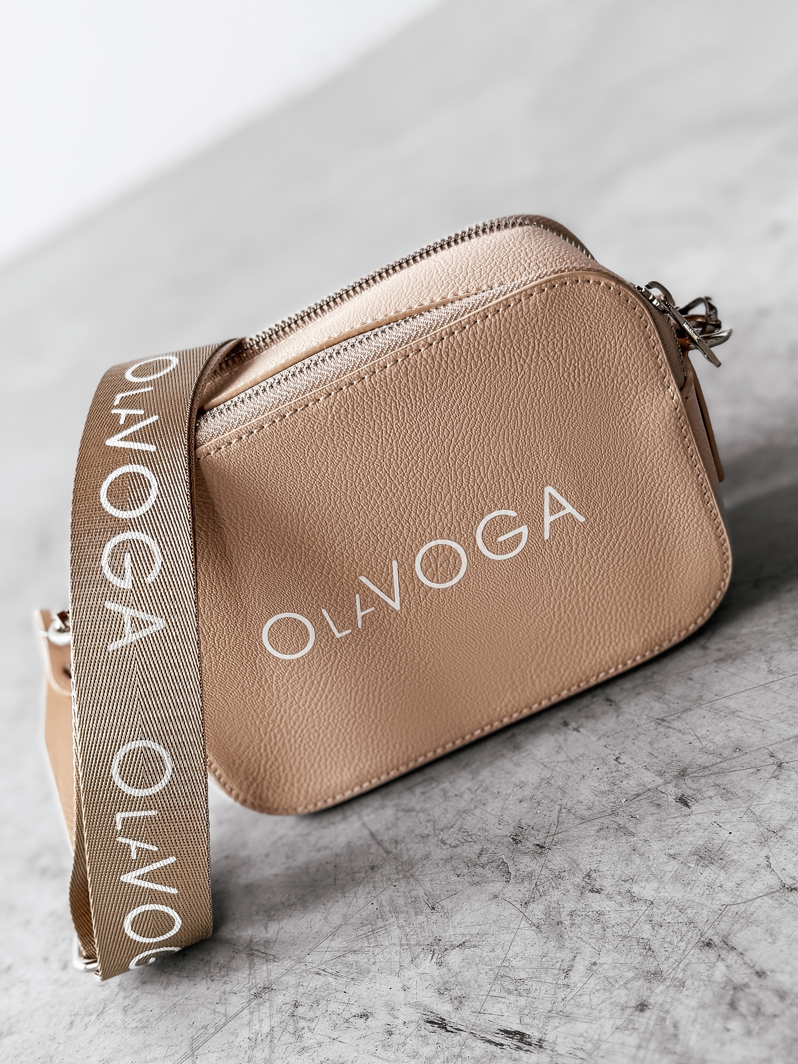 Torebka listonoszka MIDNIGHT OLAVOGA beżowa