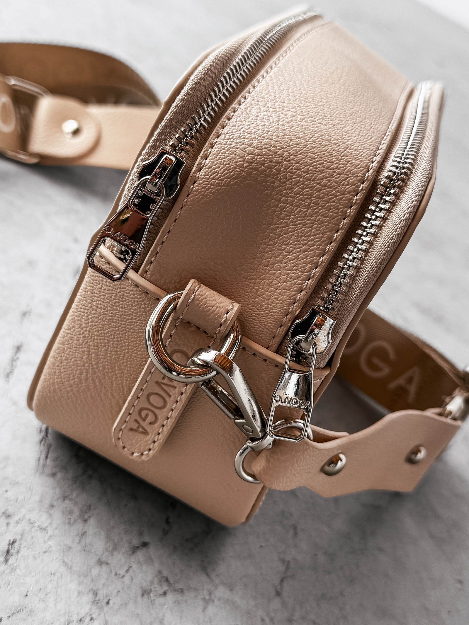 Torebka listonoszka MIDNIGHT OLAVOGA beżowa