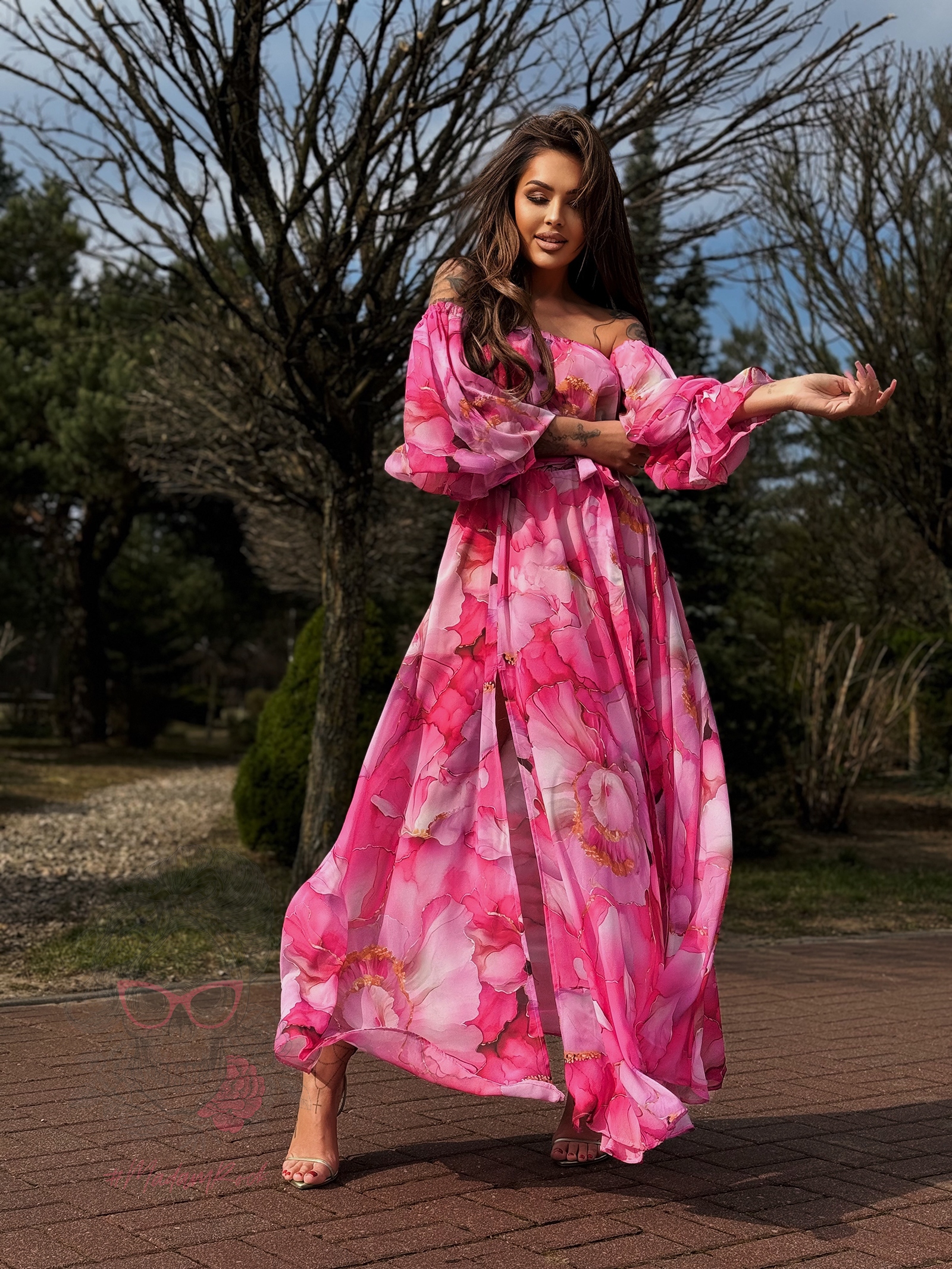 Sukienka maxi NB Boloria kwiaty różowa Sukienka maxi NB Boloria kwiaty różowa