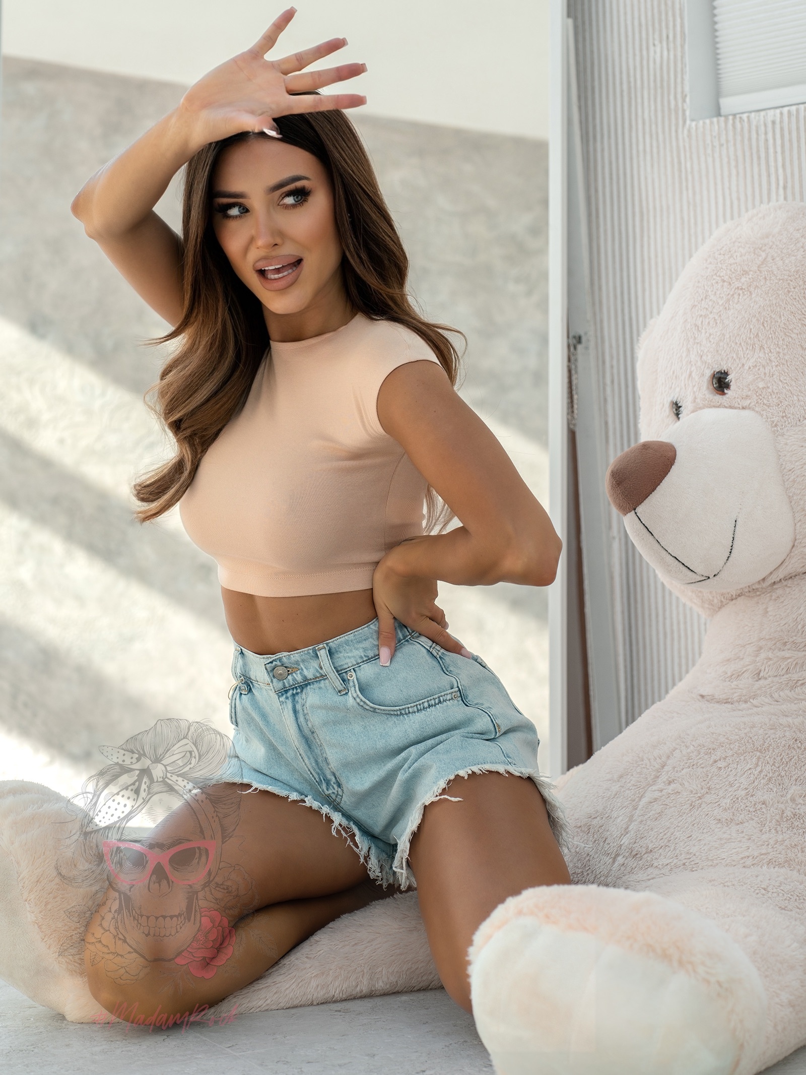 Crop top klasyczny Etu beżowy Crop top klasyczny Etu beżowy