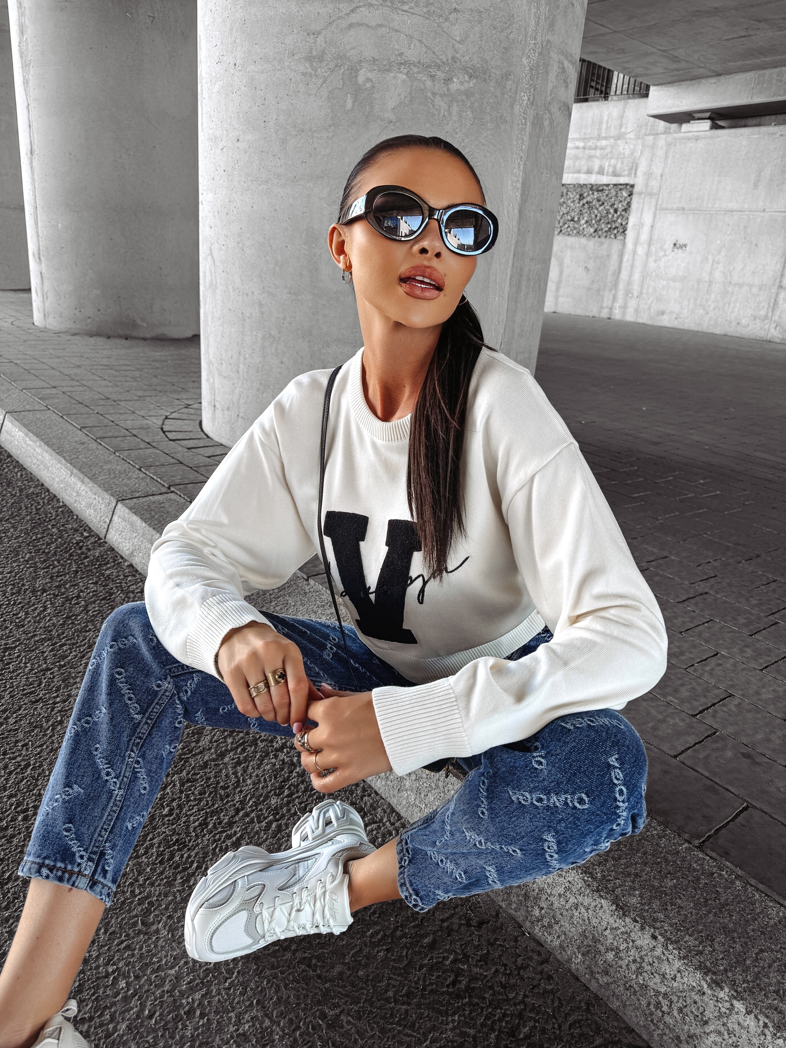 Spodnie mom jeans INTED OLAVOGA niebieskie