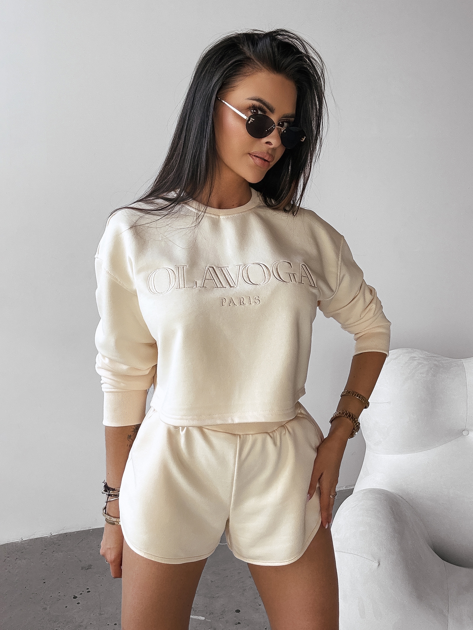 Komplet sportowy damski WEST OLAVOGA ecru Komplet sportowy damski WEST OLAVOGA ecru