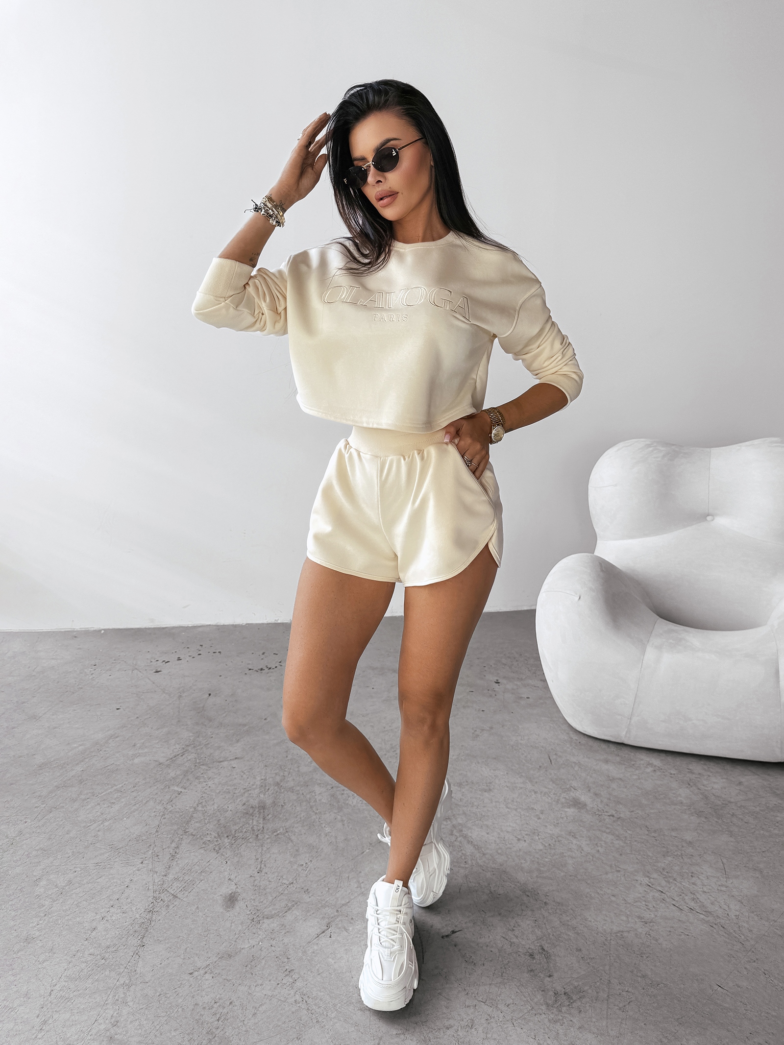 Komplet sportowy damski WEST OLAVOGA ecru Komplet sportowy damski WEST OLAVOGA ecru