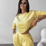 Komplet sportowy damski WEST OLAVOGA żółty