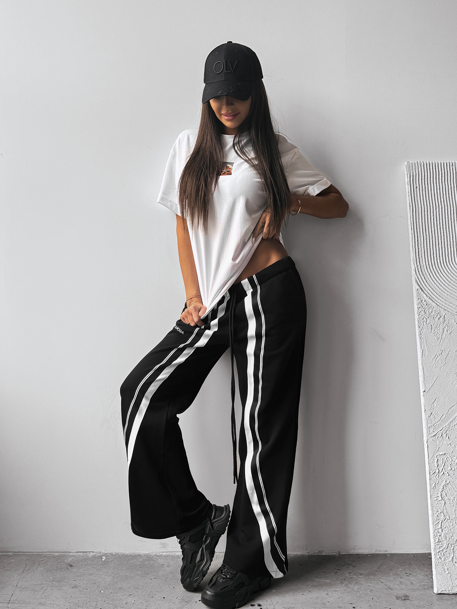 Spodnie damskie z lampasami SIIA OLAVOGA czarne