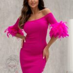 Sukienka prążkowana z piórami Spectra różowa