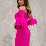 Sukienka prążkowana z piórami Spectra różowa