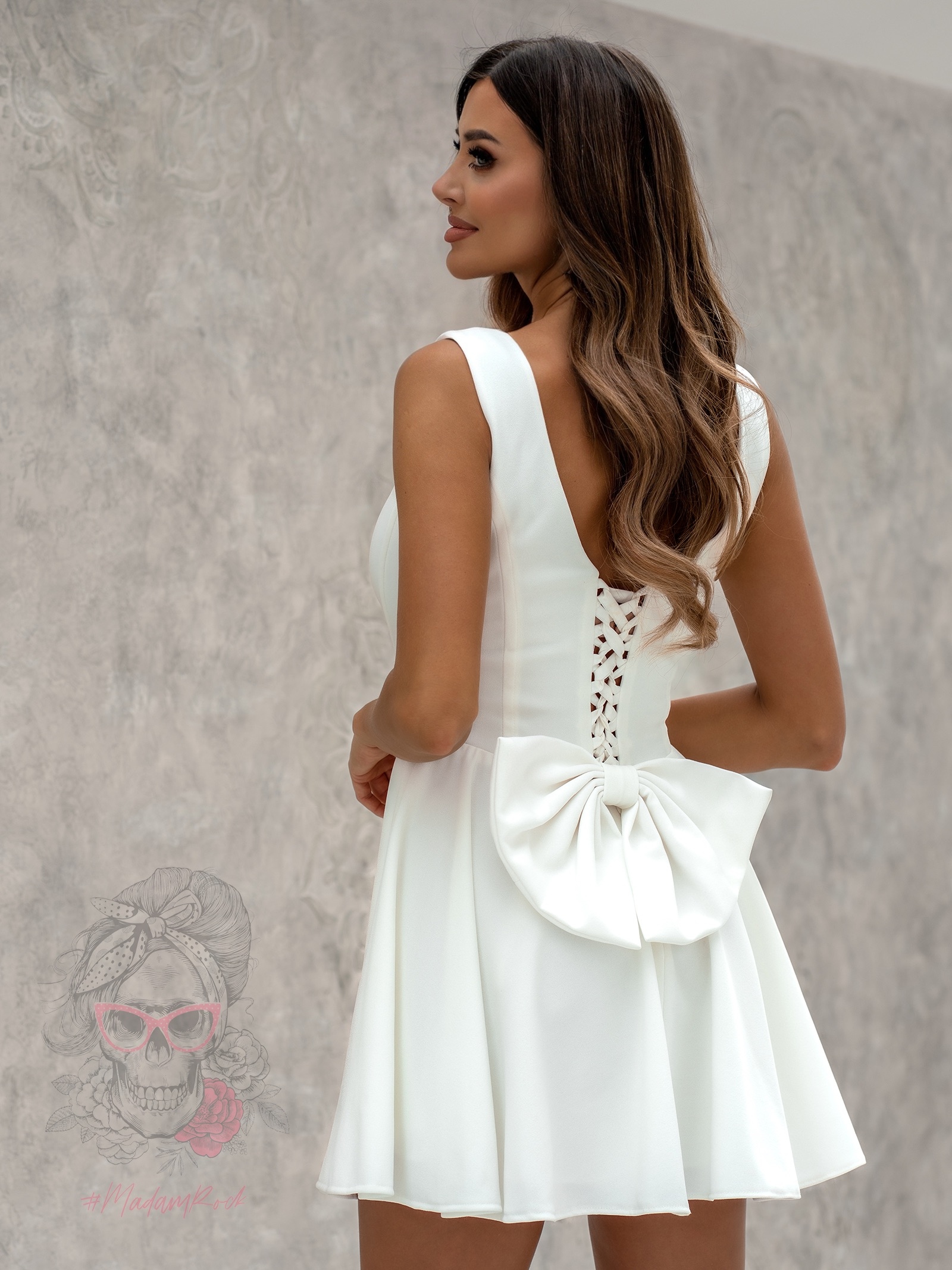 Sukienka rozkloszowana NB Lija biała Sukienka rozkloszowana NB Lija biała