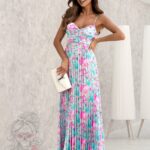 Sukienka plisowana w kwiaty Lamorra błękitna