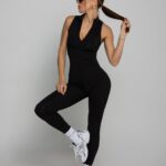 Kombinezon dopasowany CHIARA RETRO czarny