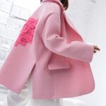 Marynarka oversize z aplikacją MC SMILE pudrowa-puder