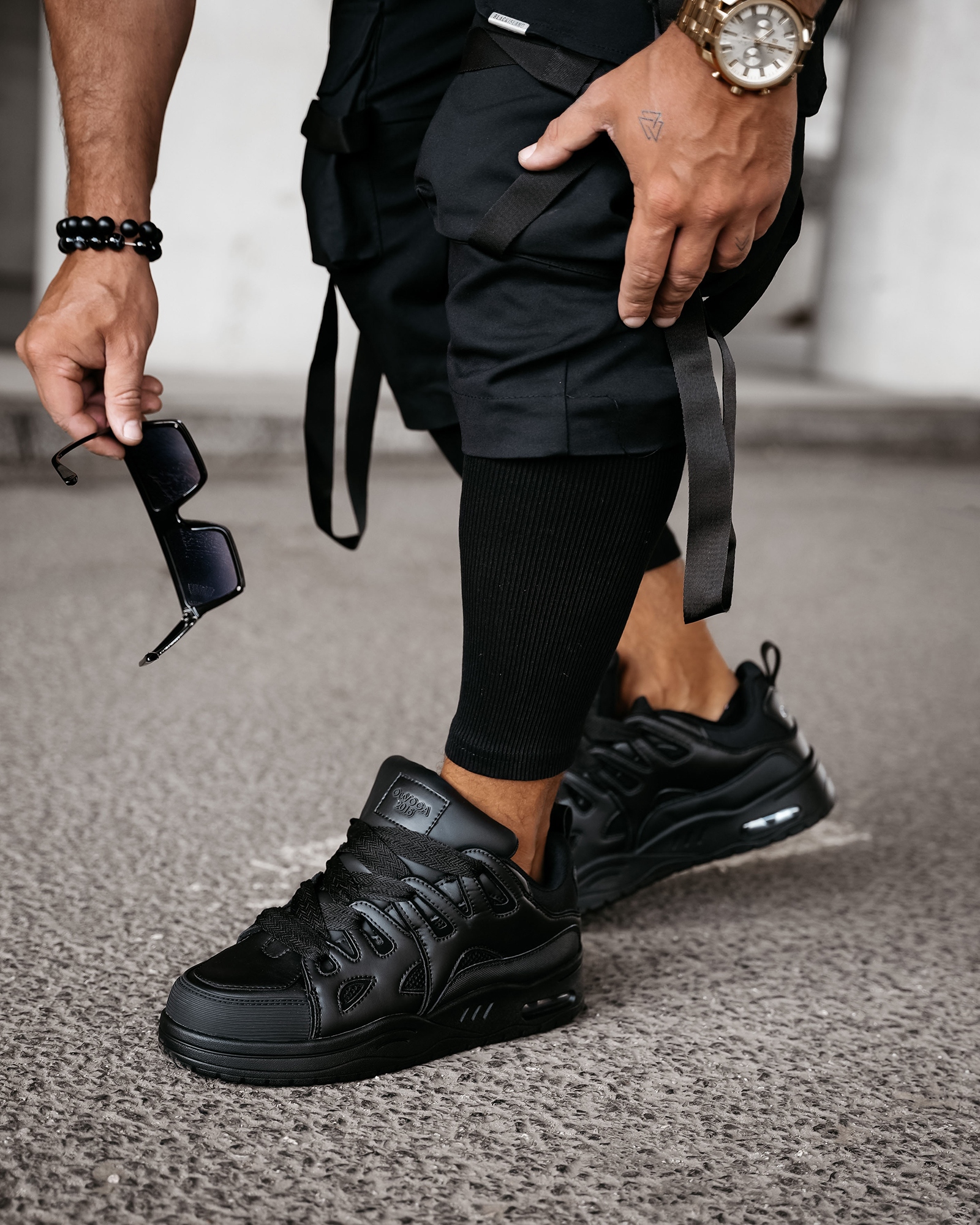 Buty sportowe sneakersy męskie AUTHENTIC OLAVOGA czarny