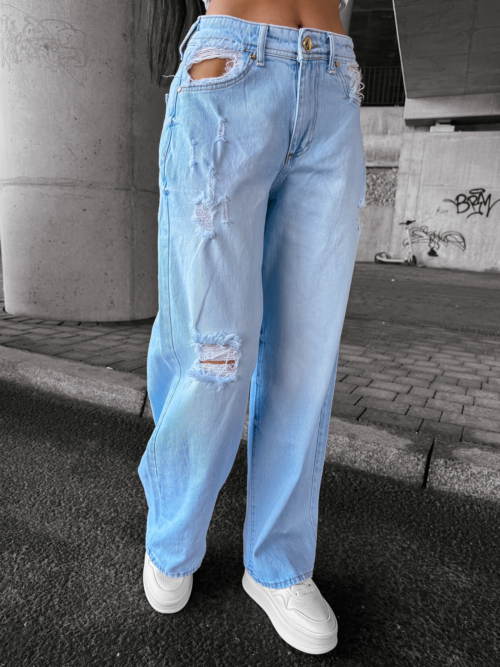 Spodnie jeansowe z przetarciami REING OLAVOGA j.niebieskie