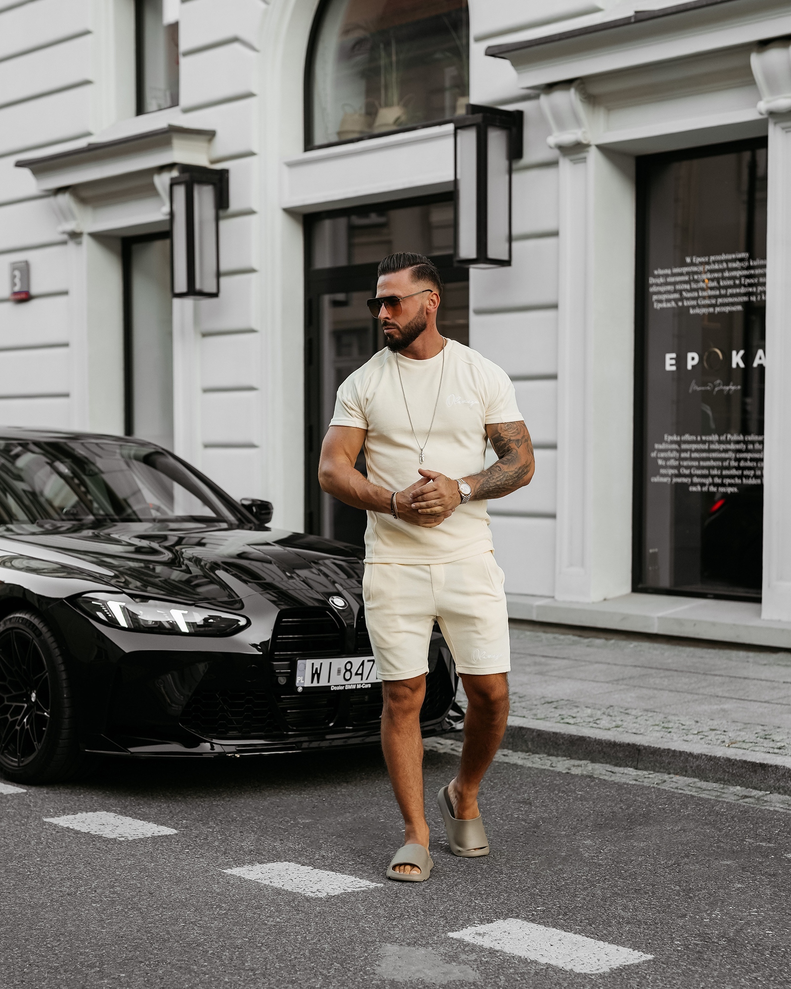 Komplet welurowy męski ze spodenkami NIGHT THREAD OLAVOGA beżowy