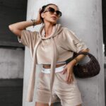 Komplet welurowy sportowy SIBE OLAVOGA beżowy