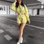 Komplet bawełniany ze spodenkami LAZO OLAVOGA żółty