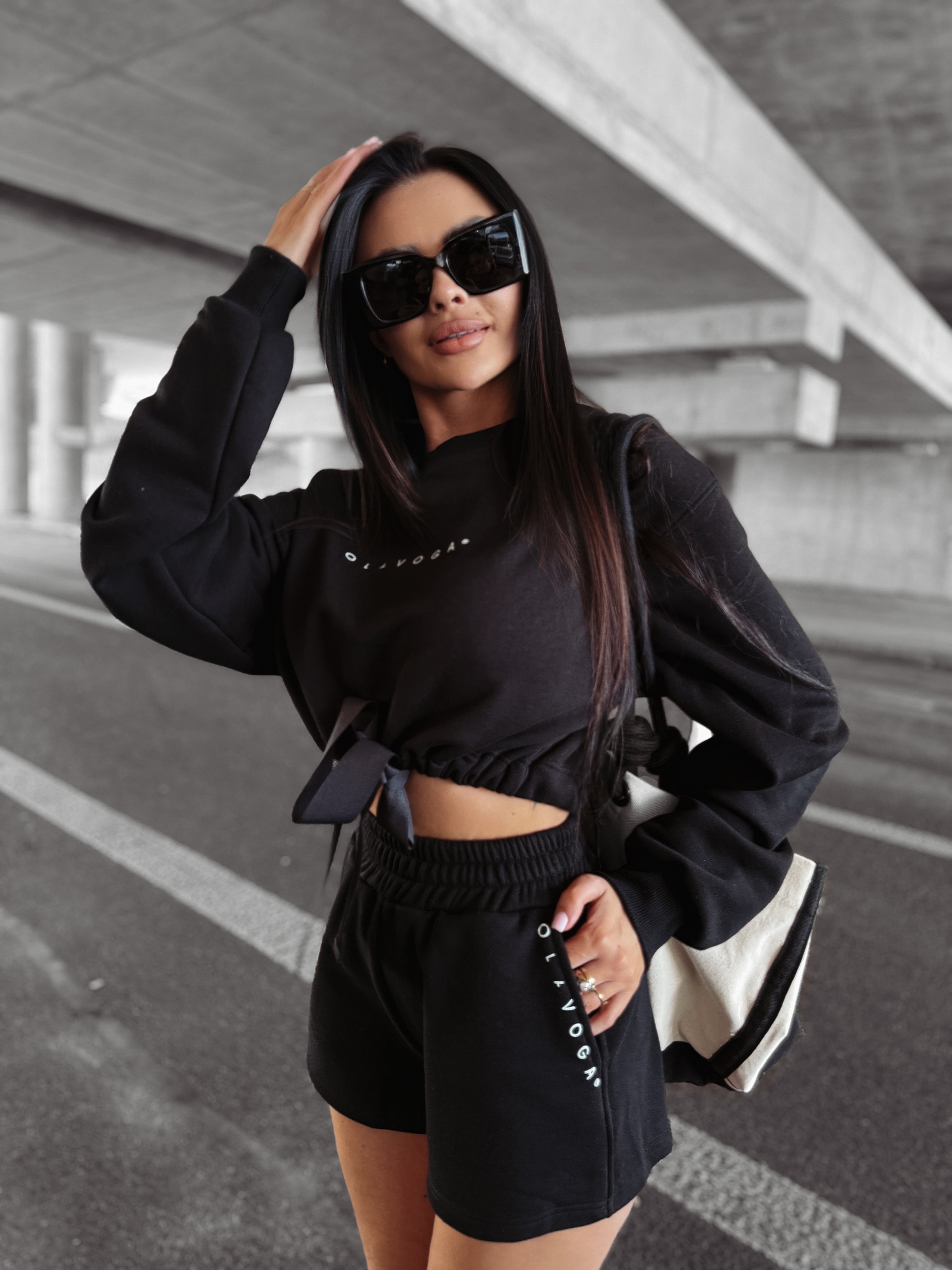 Komplet bawełniany ze spodenkami LAZO OLAVOGA czarny