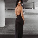 Sukienka maxi dopasowana MUZA OLAVOGA czarna