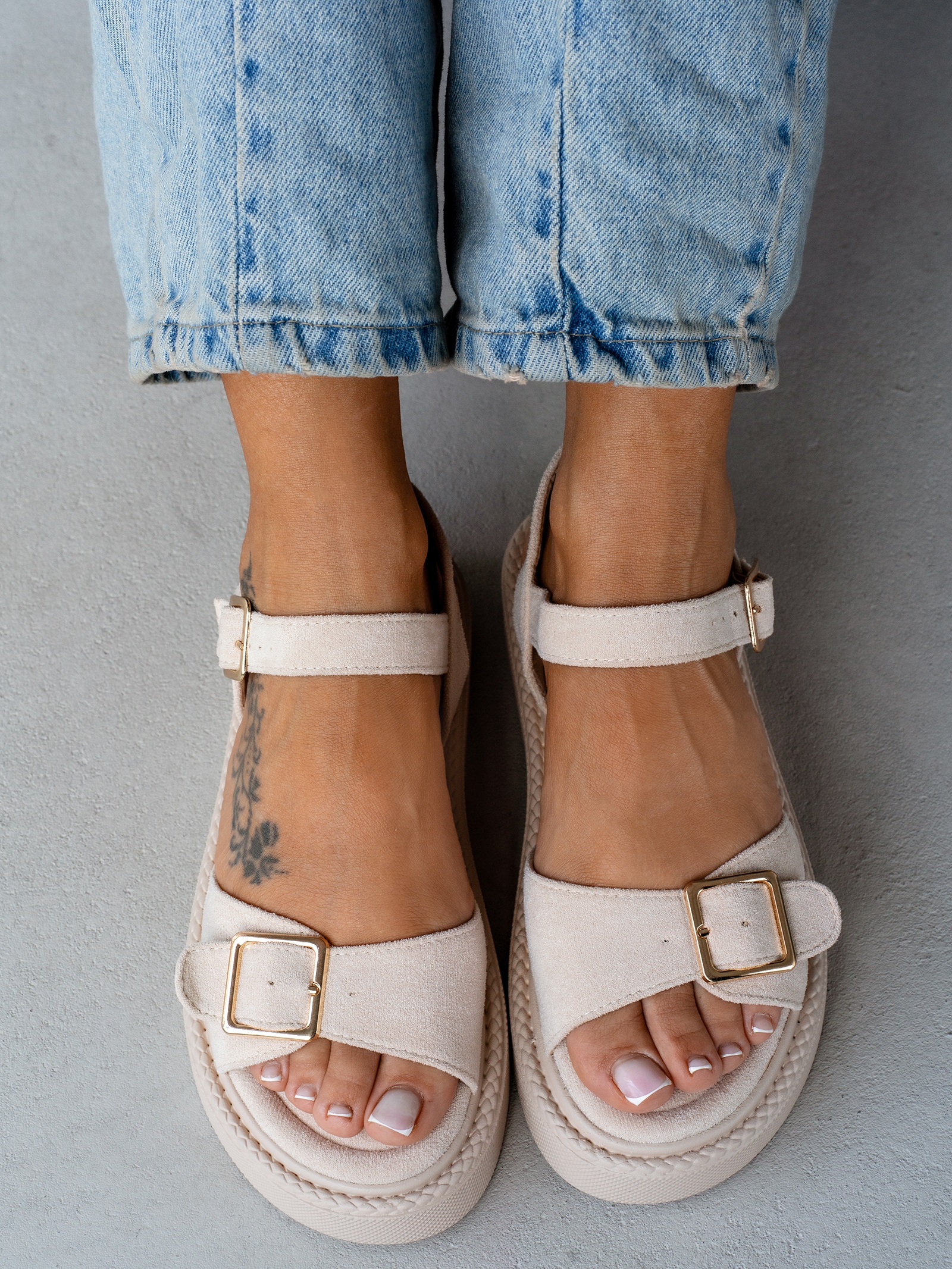 Sandały na platformie Madam Wexet beżowe