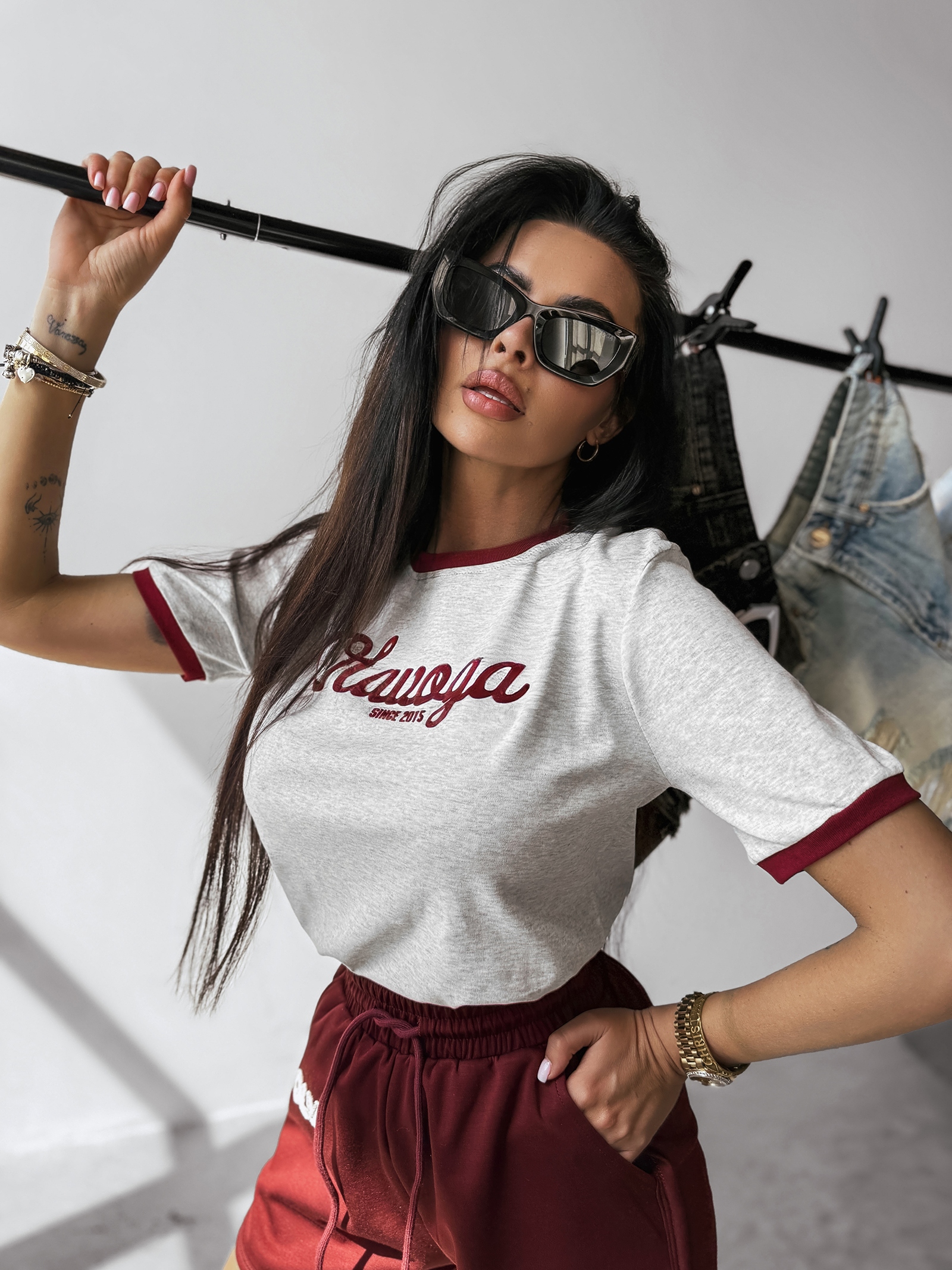 T-shirt dopasowany bawełniany AVEN OLAVOGA szary T-shirt dopasowany bawełniany AVEN OLAVOGA szary