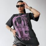 T-shirt oversize z nadrukiem MARA OLAVOGA czarny