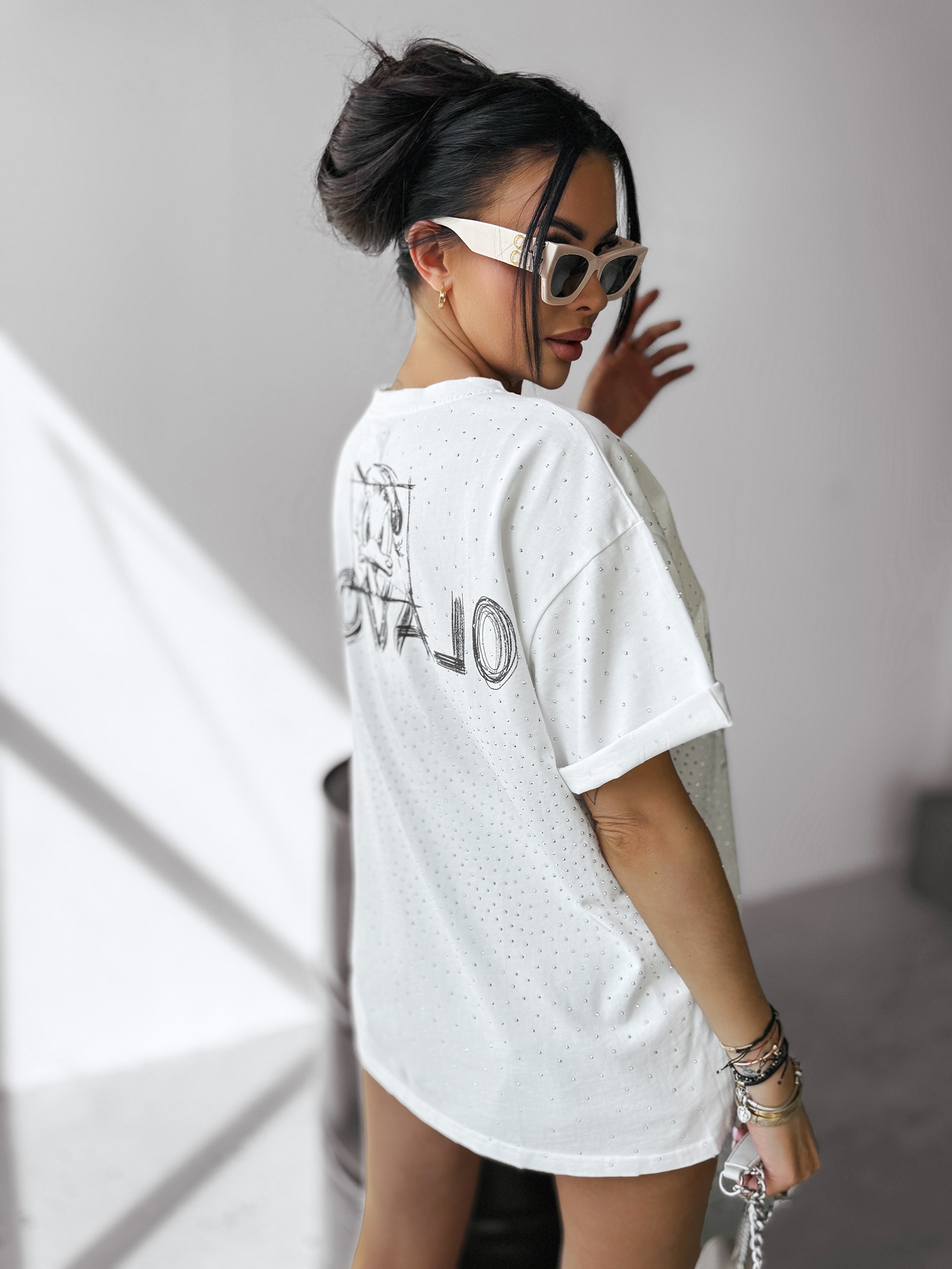 T-shirt oversize z nadrukiem MARA OLAVOGA ecru