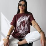 T-shirt oversize z nadrukiem MARA OLAVOGA bordowy