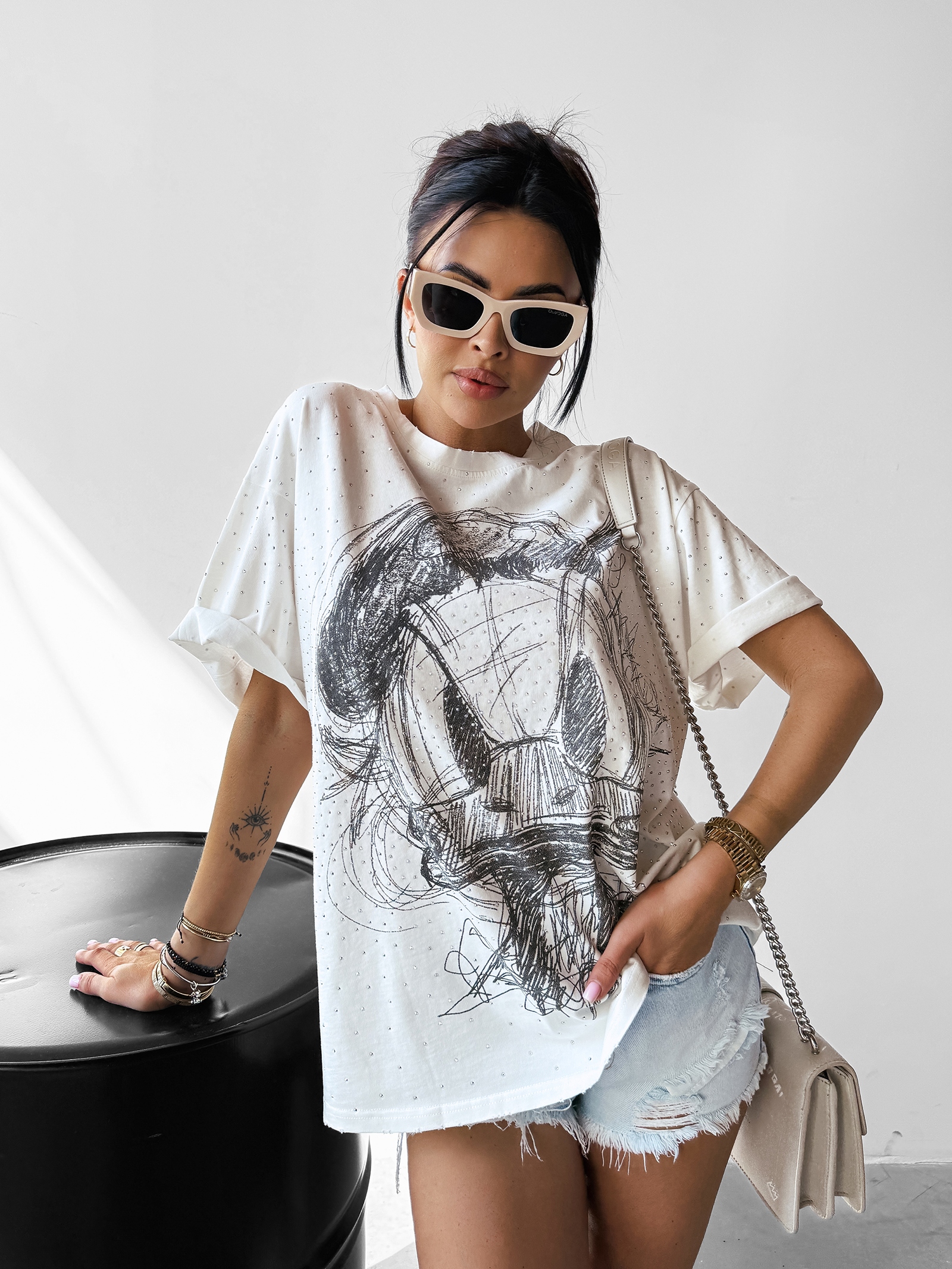 T-shirt oversize z nadrukiem MARA OLAVOGA ecru