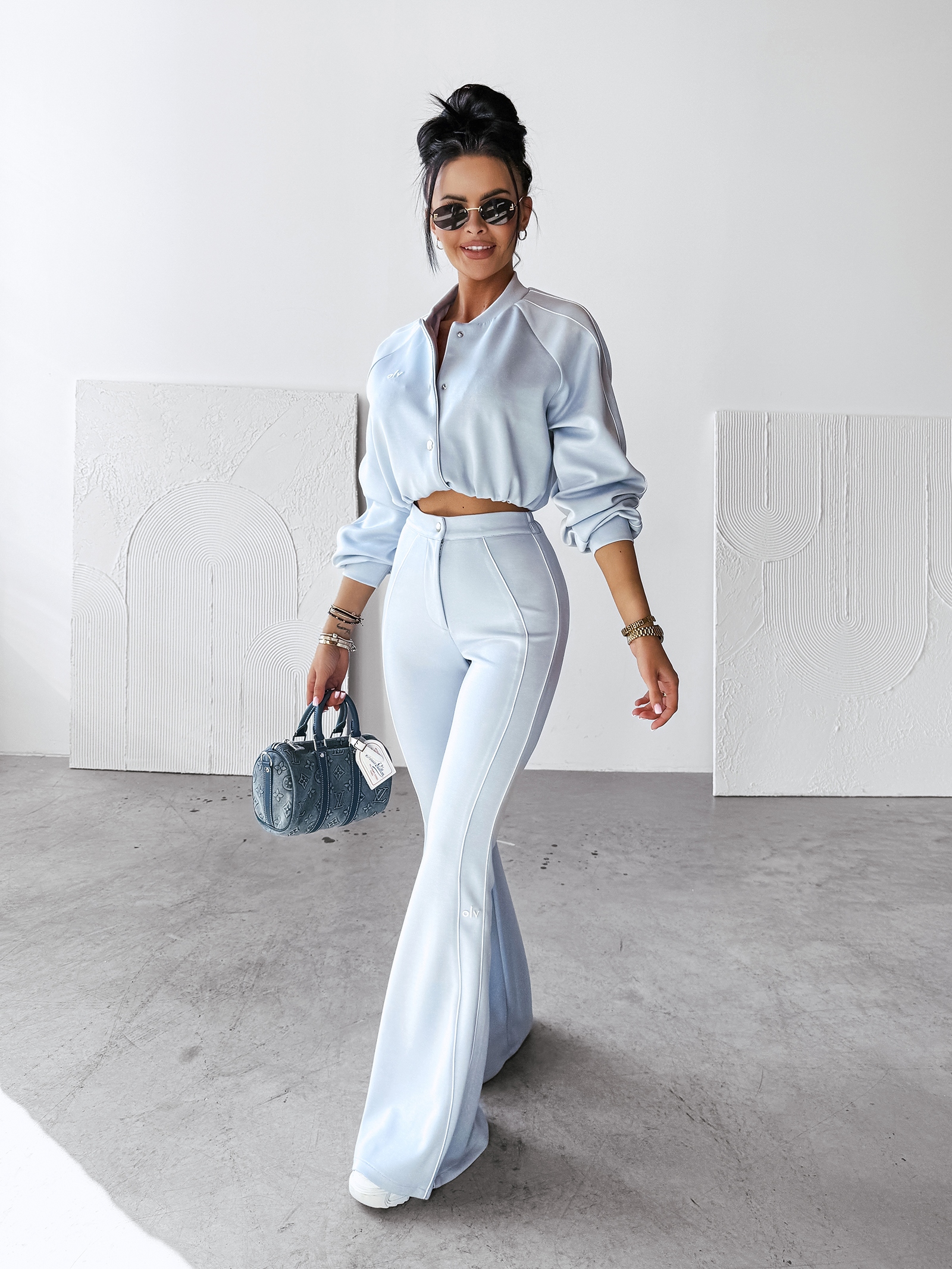 Komplet damski casualowy kurtka+spodnie FECTO OLAVOGA błękitny