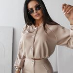 Komplet damski casualowy kurtka+spodnie FECTO OLAVOGA beżowy