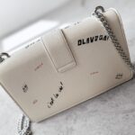 Torebka skórzana graffiti logowana SKETCH OLAVOGA ecru