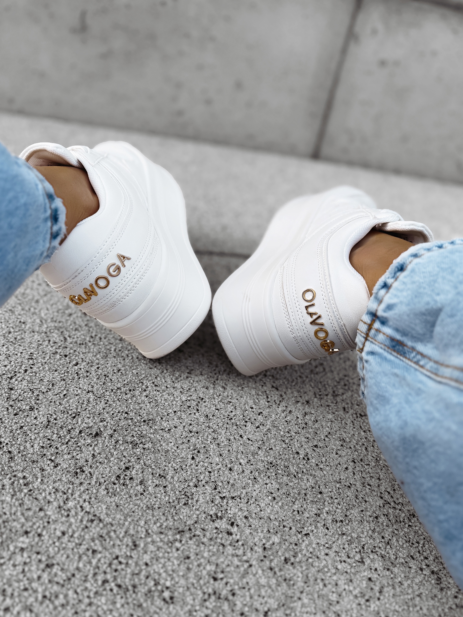 Sneakersy damskie VENETY OLAVOGA białe