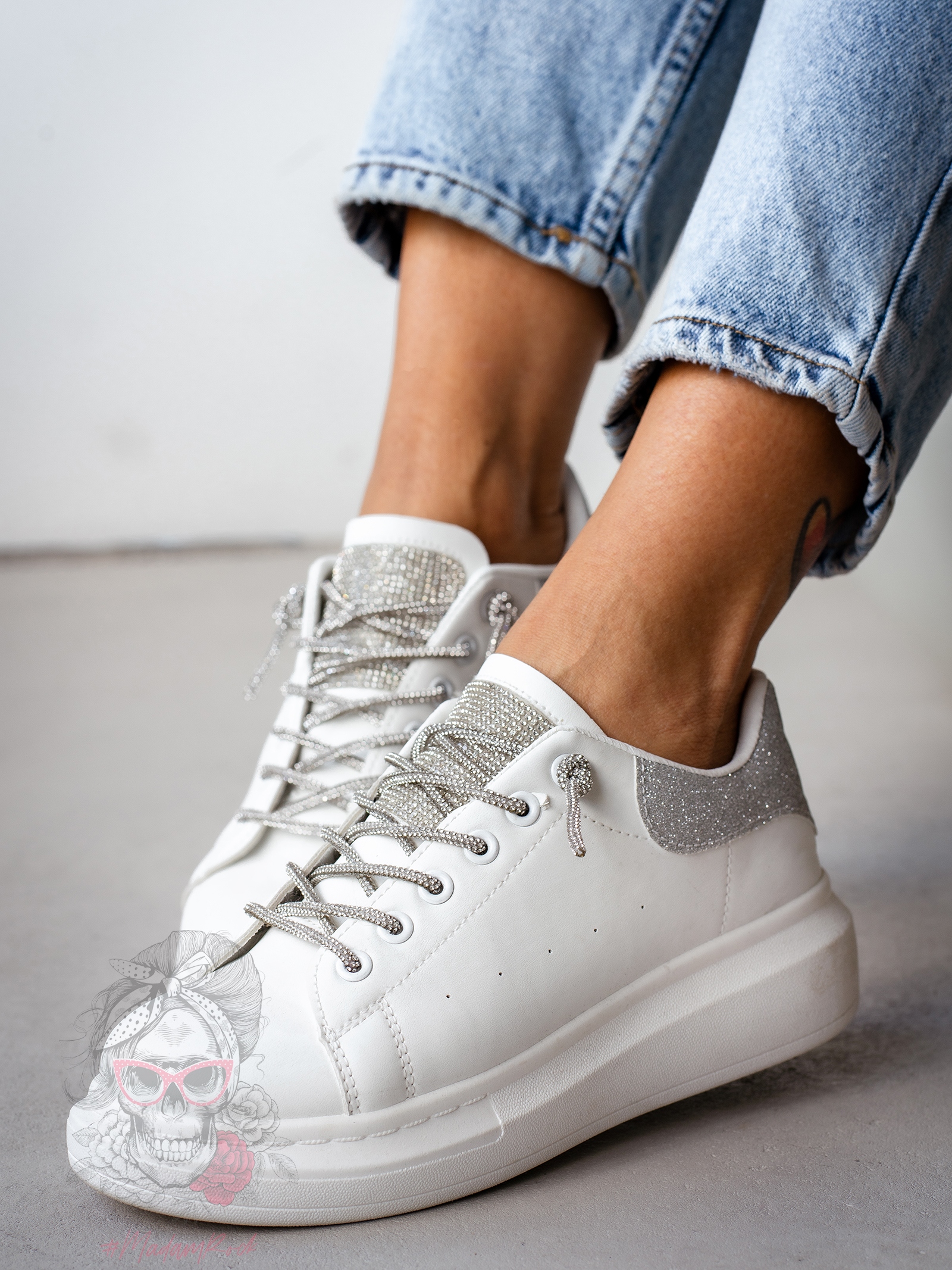 Trampki z cyrkoniami Madam Show Must Go On białe Trampki z cyrkoniami Madam Show Must Go On białe