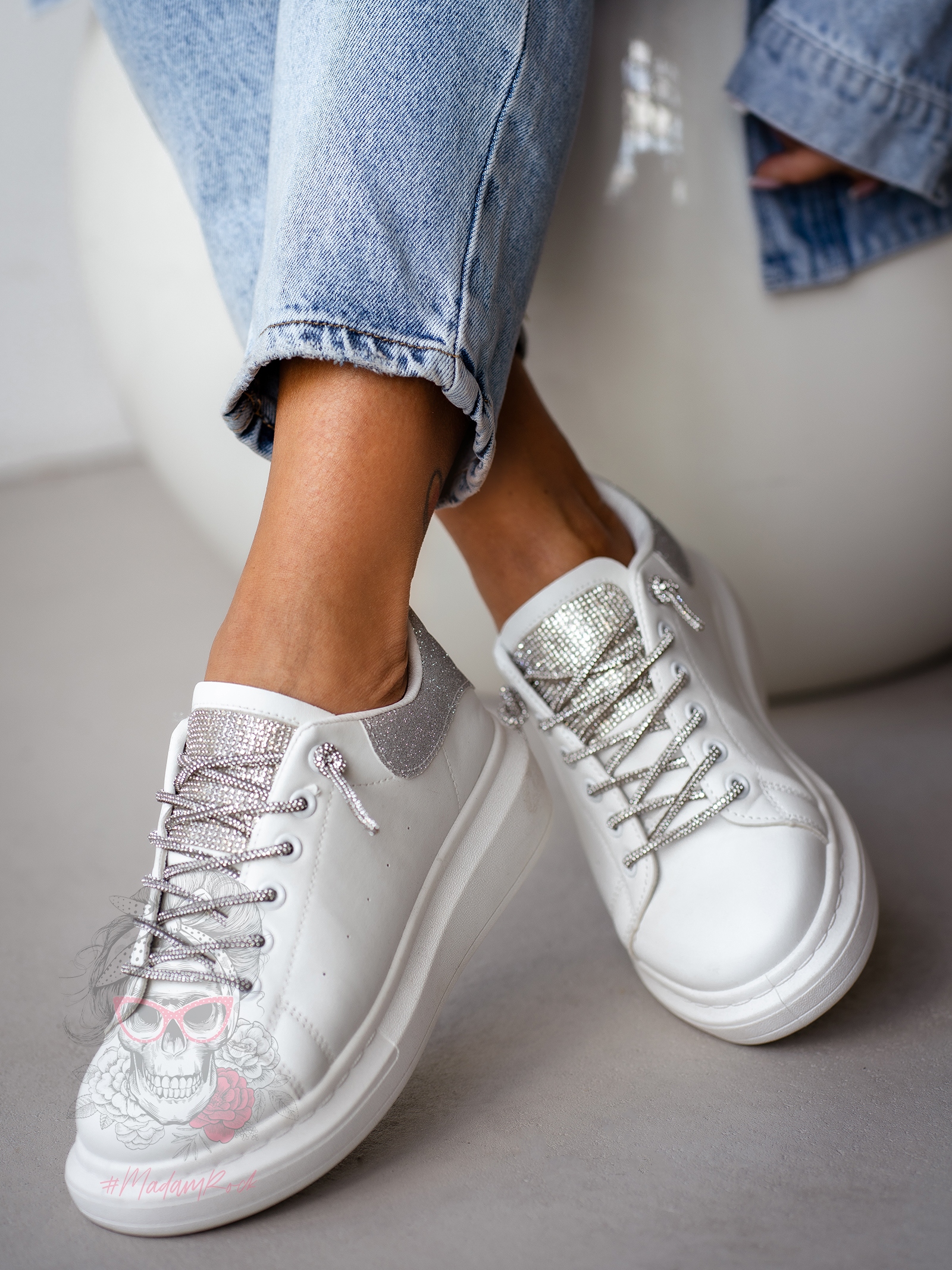 Trampki z cyrkoniami Madam Show Must Go On białe Trampki z cyrkoniami Madam Show Must Go On białe