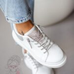 Trampki z cyrkoniami Madam Show Must Go On białe