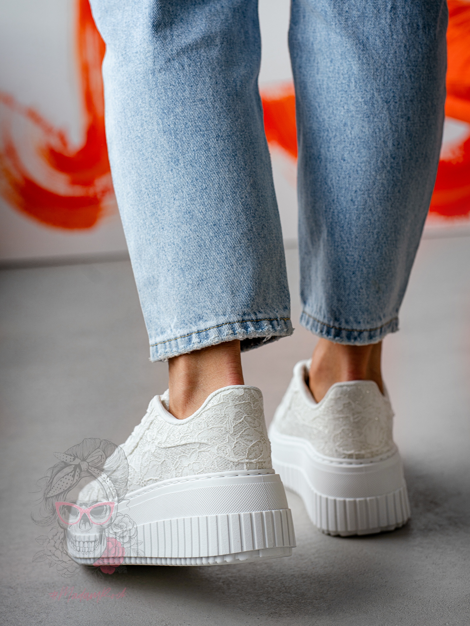 Buty sportowe na platformie Madam Amona białe